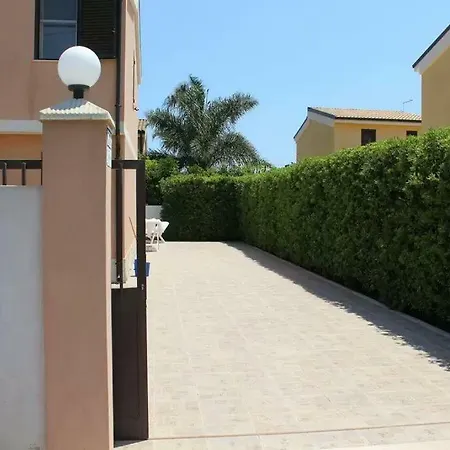Serena Villa Noto